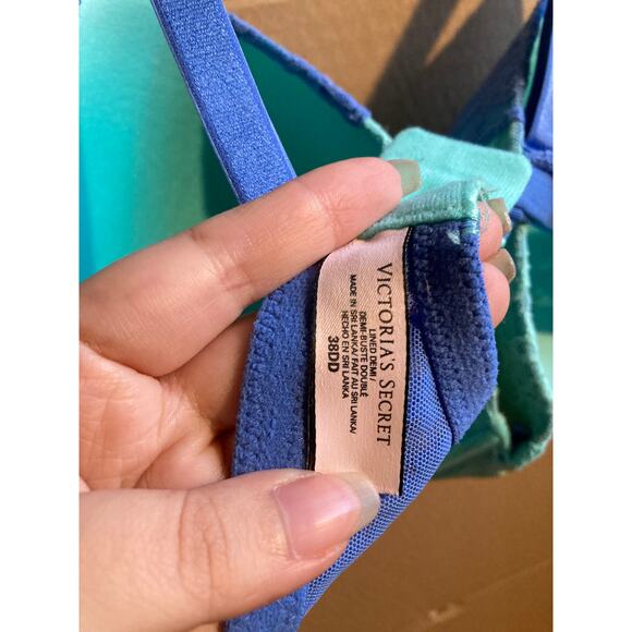 Victoria’s secret bra 38dd lined Demi - Picture 4 of 4